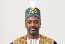 Tooro Kingdom Crowns HRM Edward Rukiidi Nyabongo I as New King