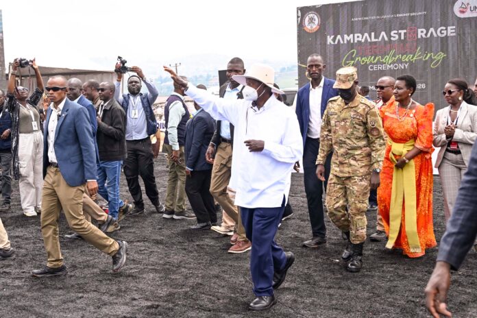 President Museveni waves to people on his arrival at Nsujjumpolwe village in Kiringente, Mpigi district to officiate at the groundbreaking ceremony for construction of Kampala Storage Terminal. PPU Photo